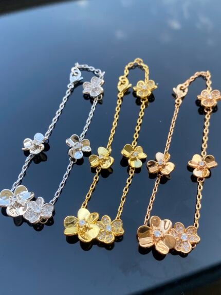 vca bracelet, flowers